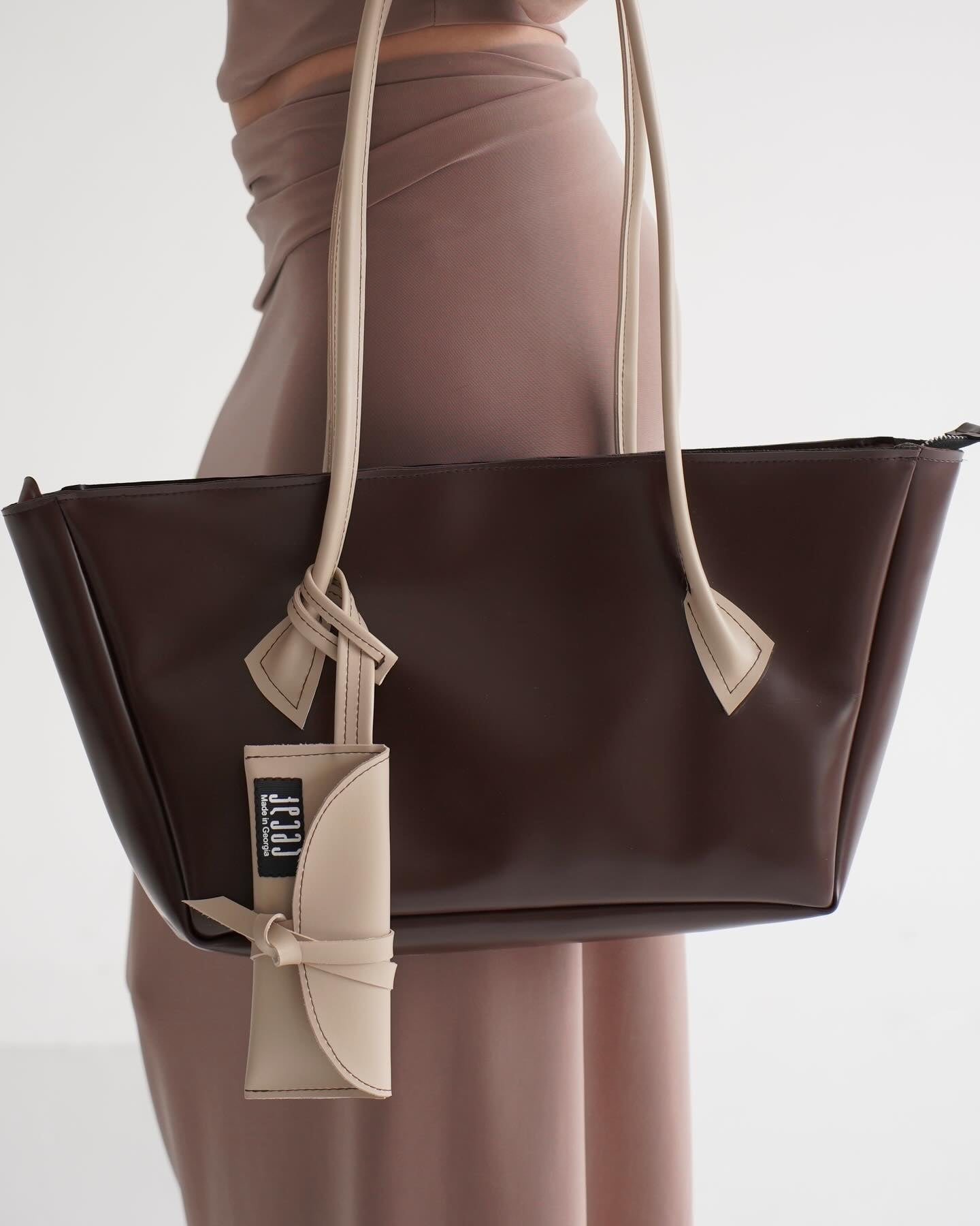Milky bag in brown