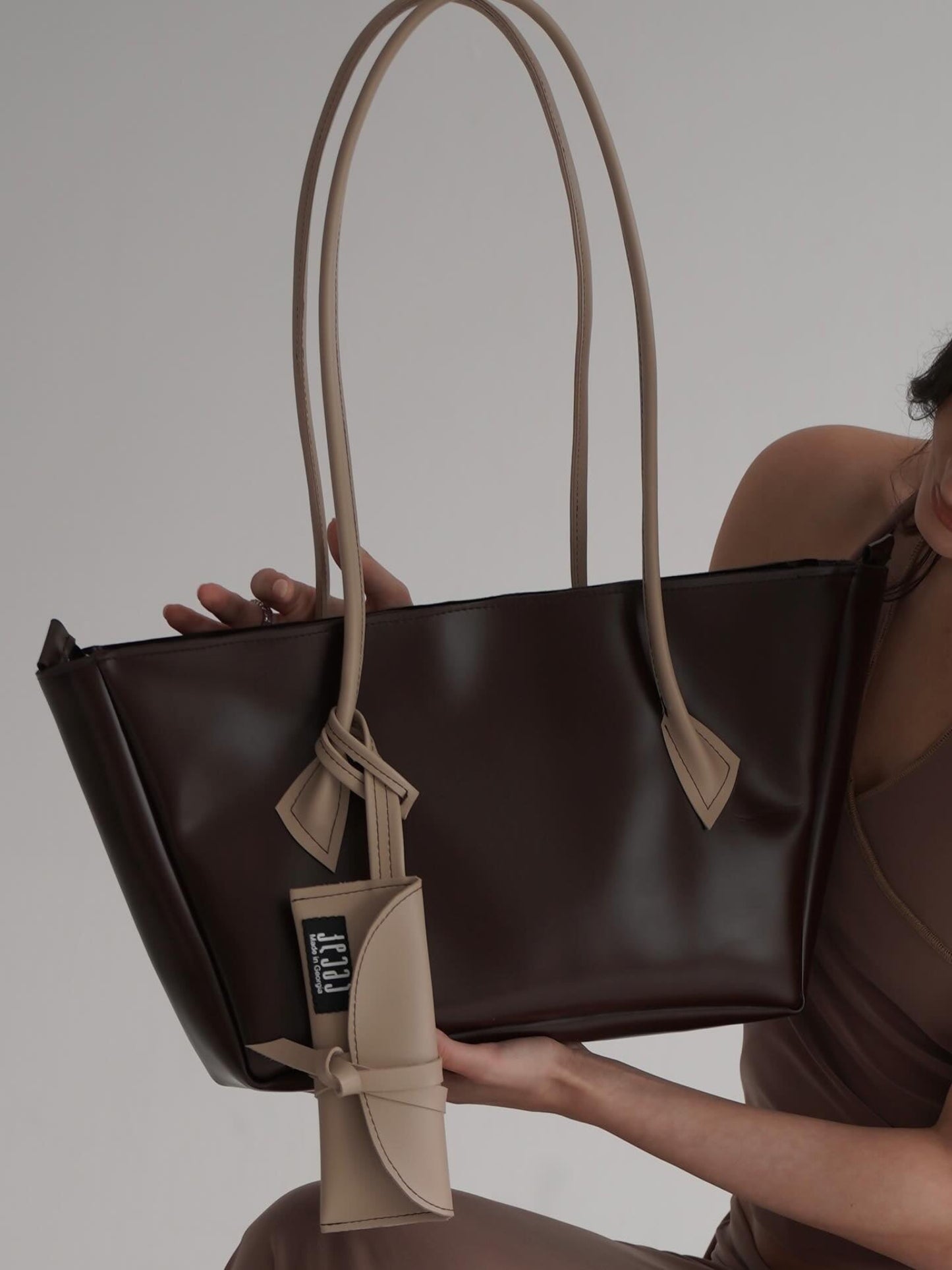 Milky bag in brown