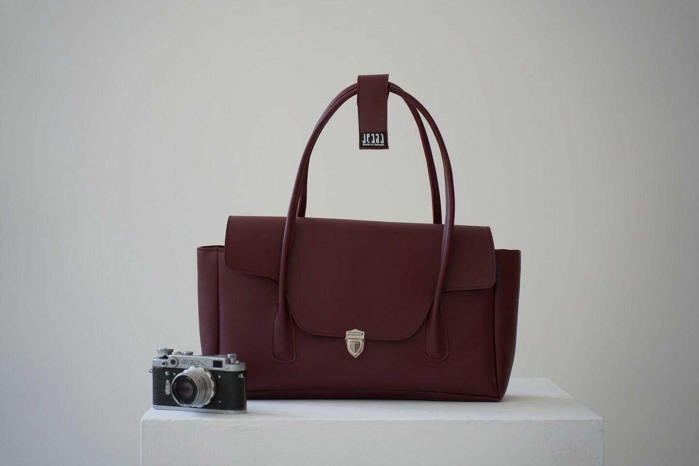 Office siren bag in Burgundy