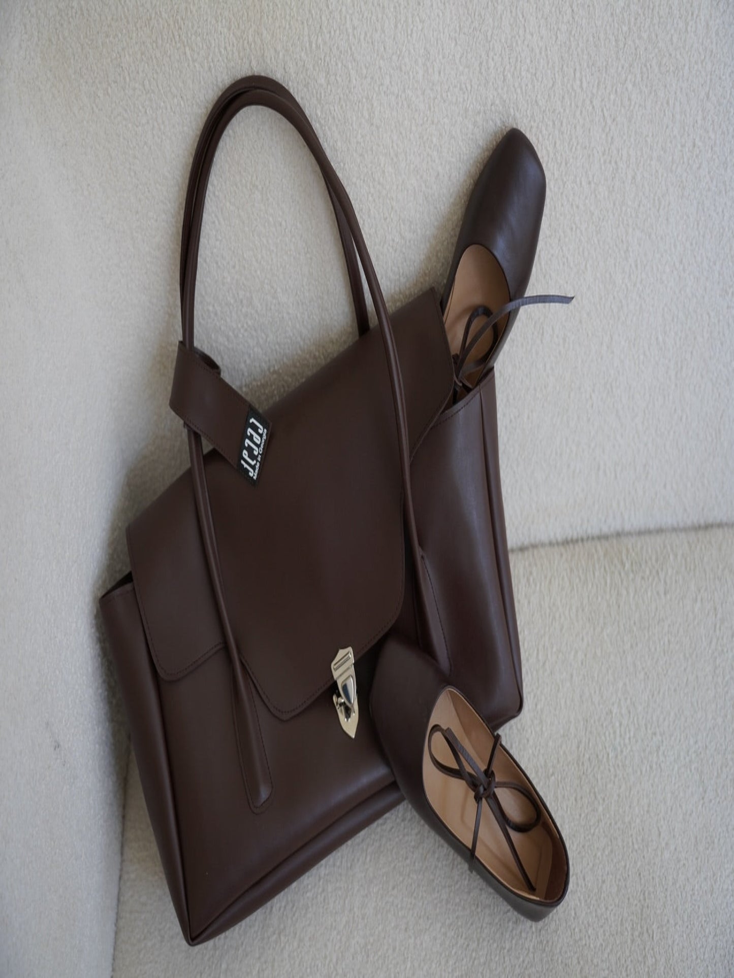 Office siren bag in Brown