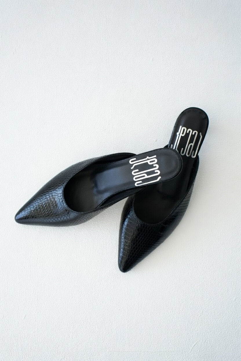 Crocodile heels in Natural leather