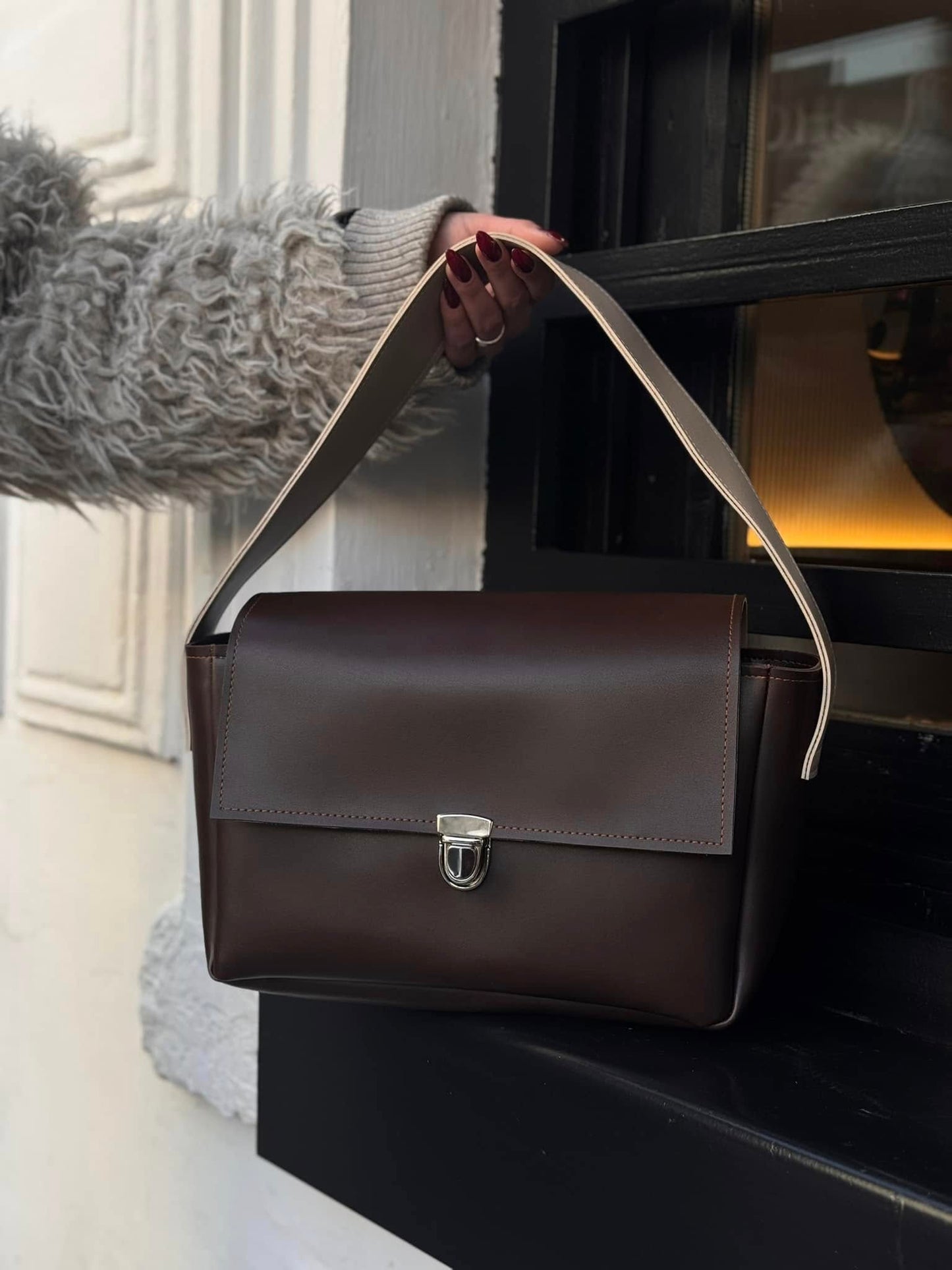 Two colored shoulder bag