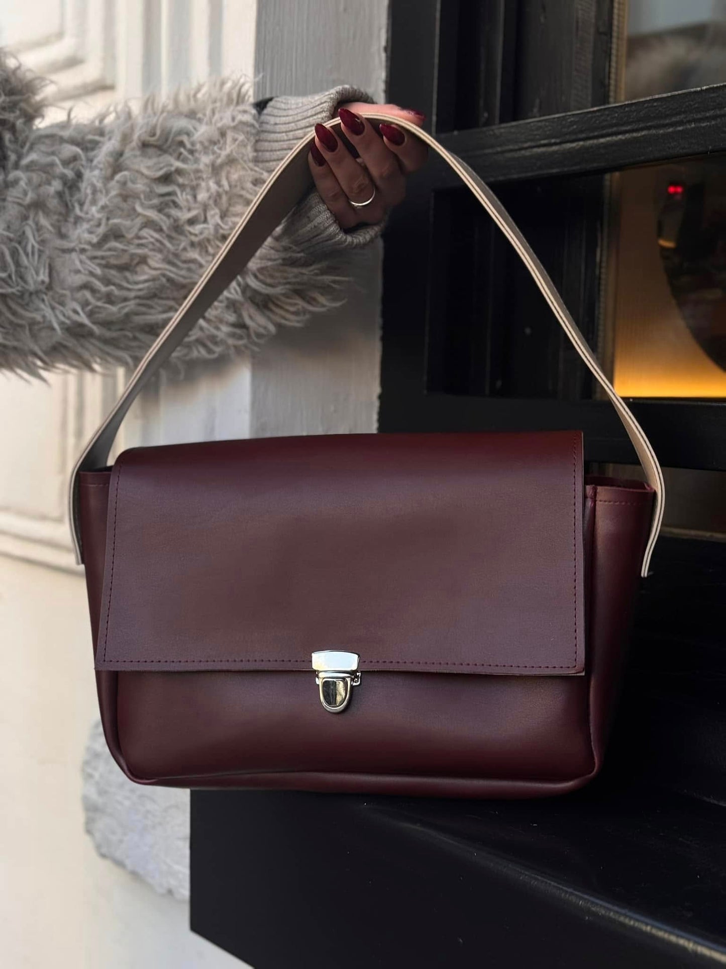 Two colored shoulder bag