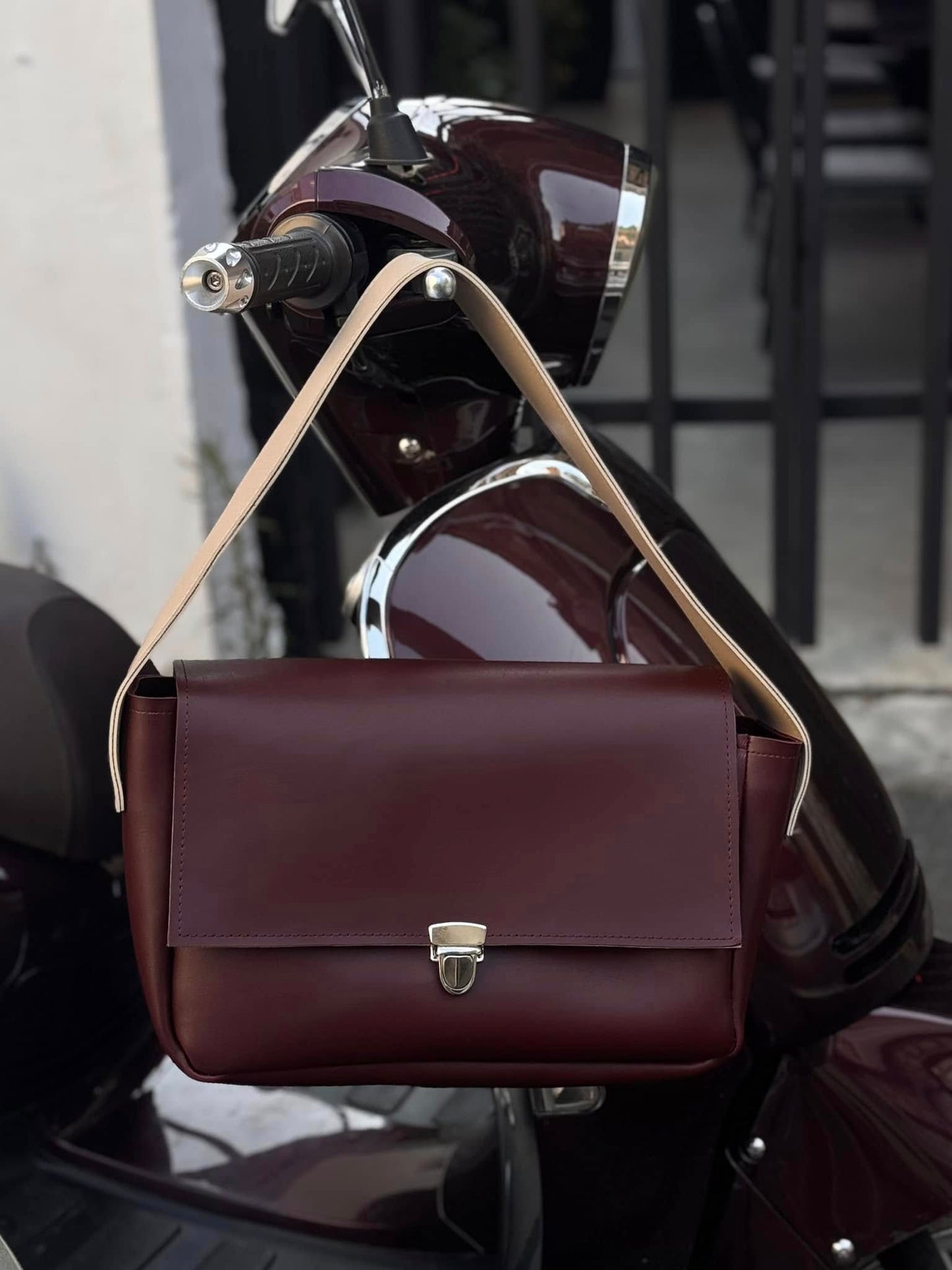 Two colored shoulder bag