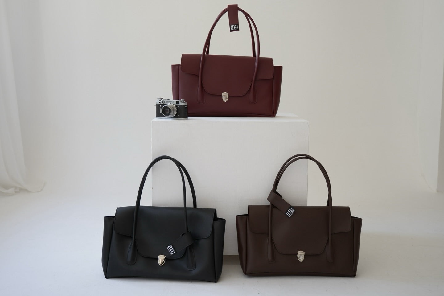 Office siren bag in Burgundy