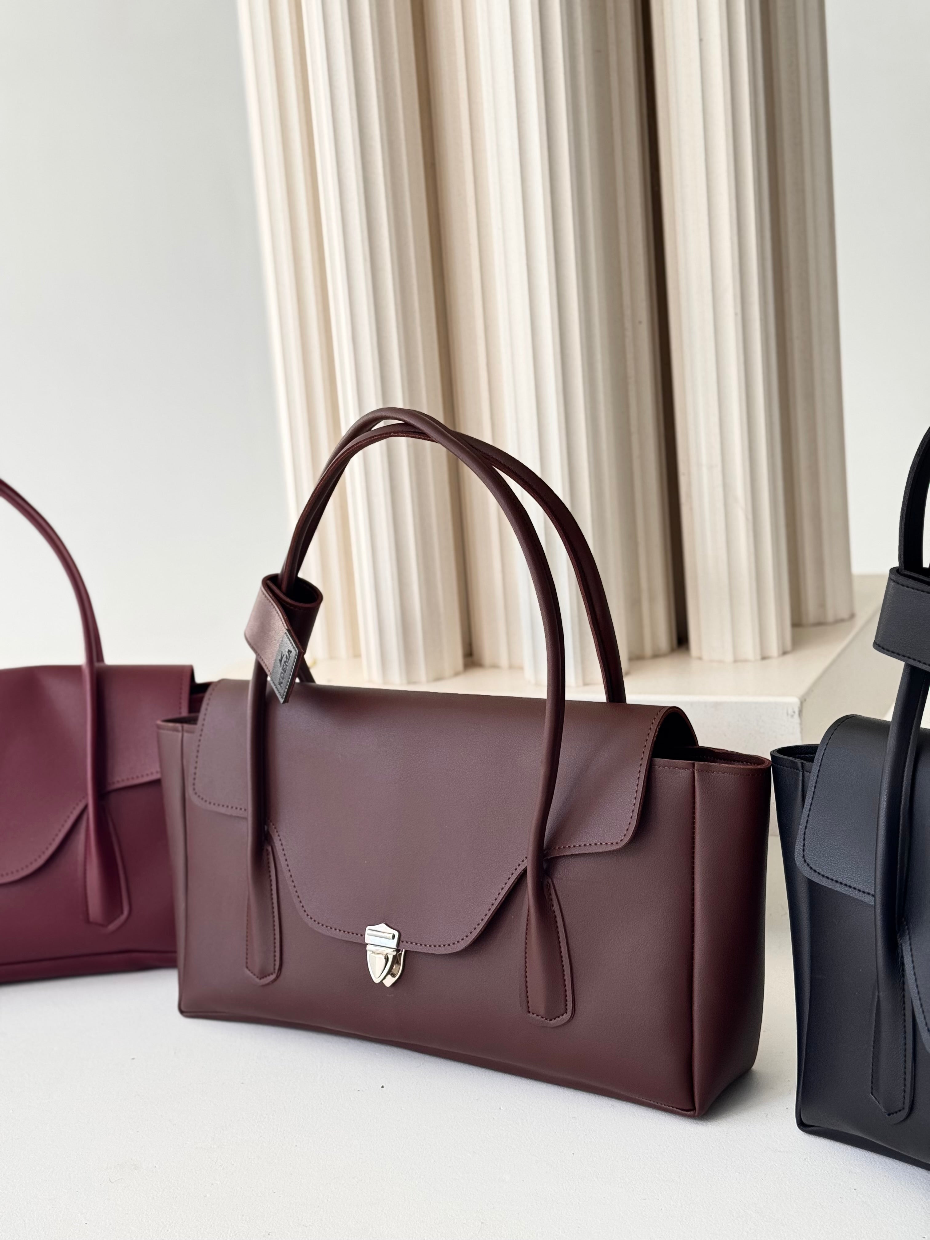 Office Siren in Brown