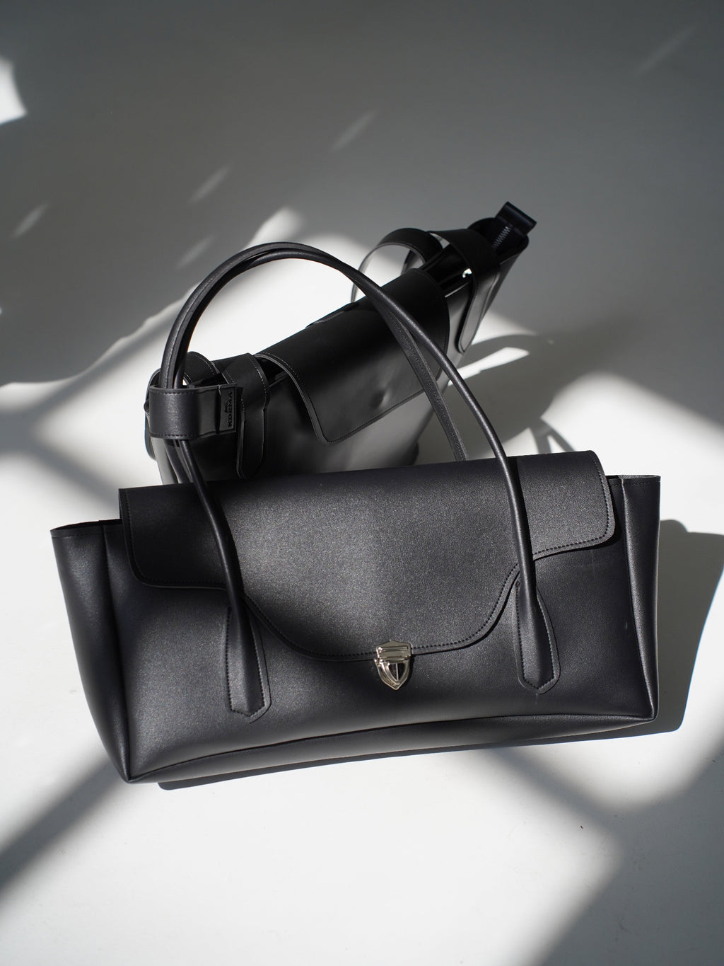Office Siren in Black