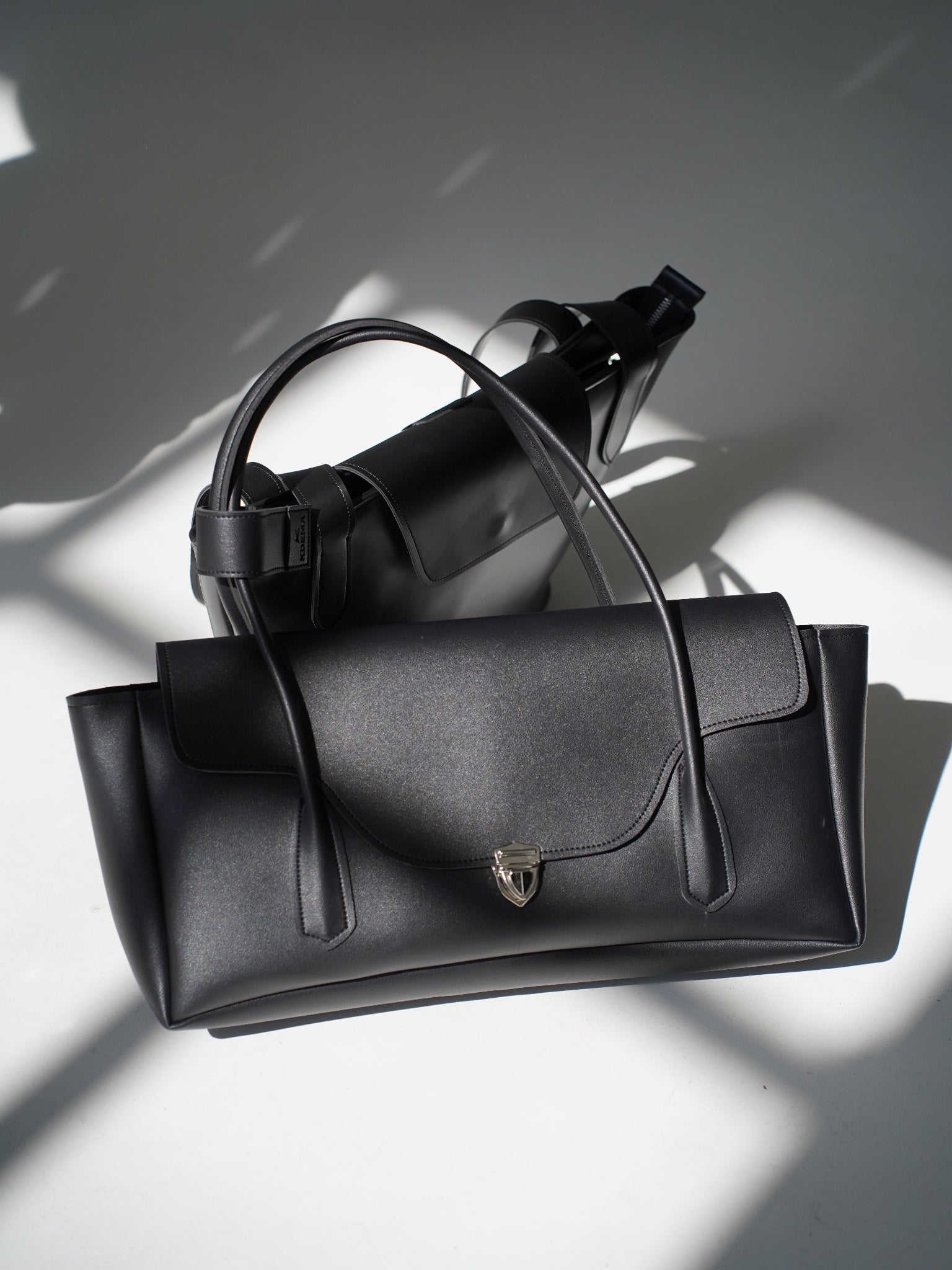 Office Siren in Black